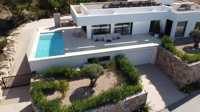 3 soveværelse Villa til salg i Las Colinas Golf, Orihuela med swimmingpool - € 1.490.000 (Ref: 7359037)