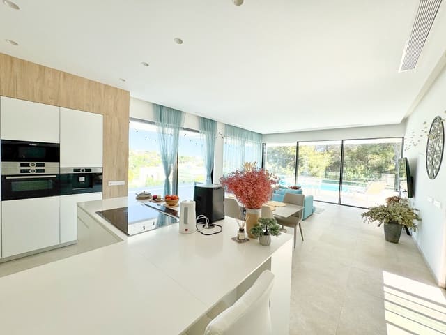 3 soveværelse Villa til salg i Las Colinas Golf, Orihuela med swimmingpool - € 1.490.000 (Ref: 7359037)