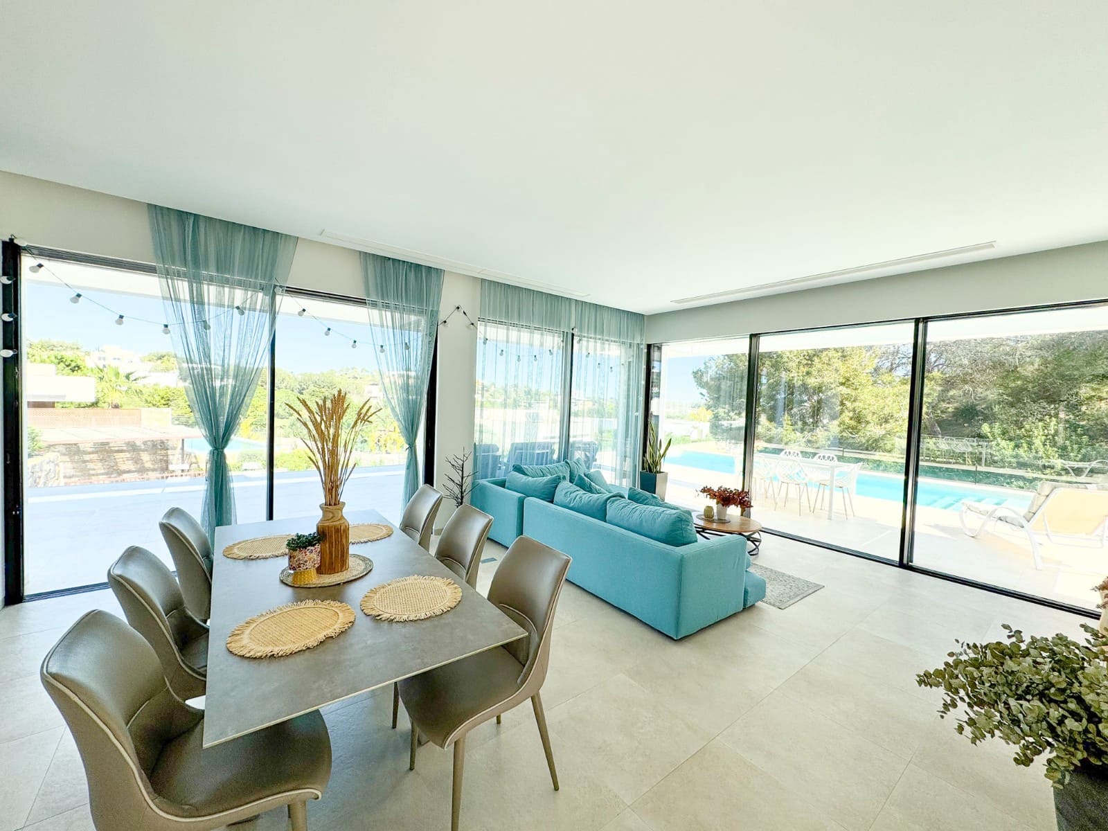 3 sovrum Villa till salu i Las Colinas Golf med pool - 1 490 000 € (Ref: 7359037)