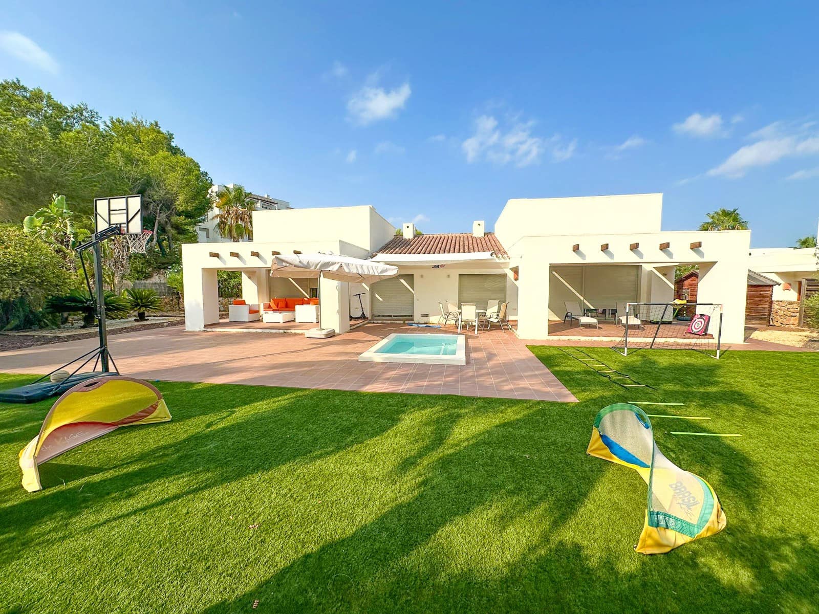 5 sovrum Villa till salu i Las Colinas Golf med pool - 749 000 € (Ref: 7359038)