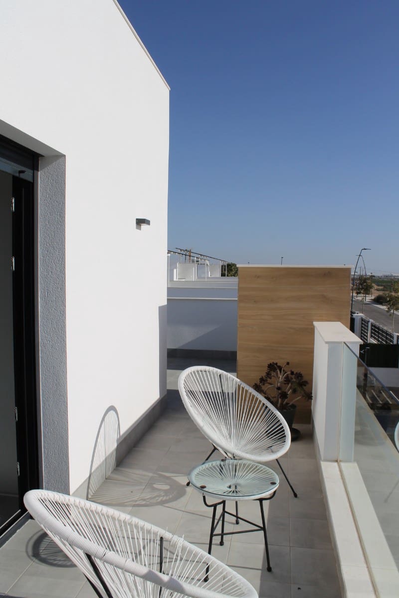 3 bedroom Villa for sale in Roldan with pool - € 392,500 (Ref: 7370155)