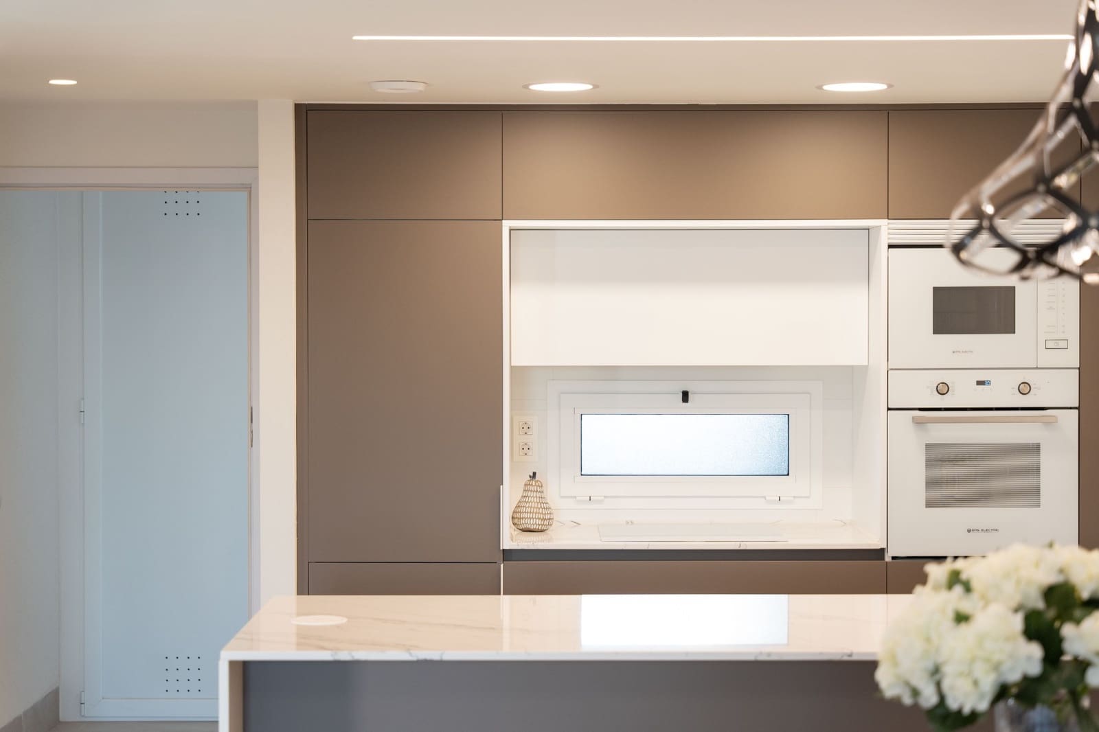 2 bedroom Apartment for sale in El Raso with pool garage - € 294,000 (Ref: 7376313)