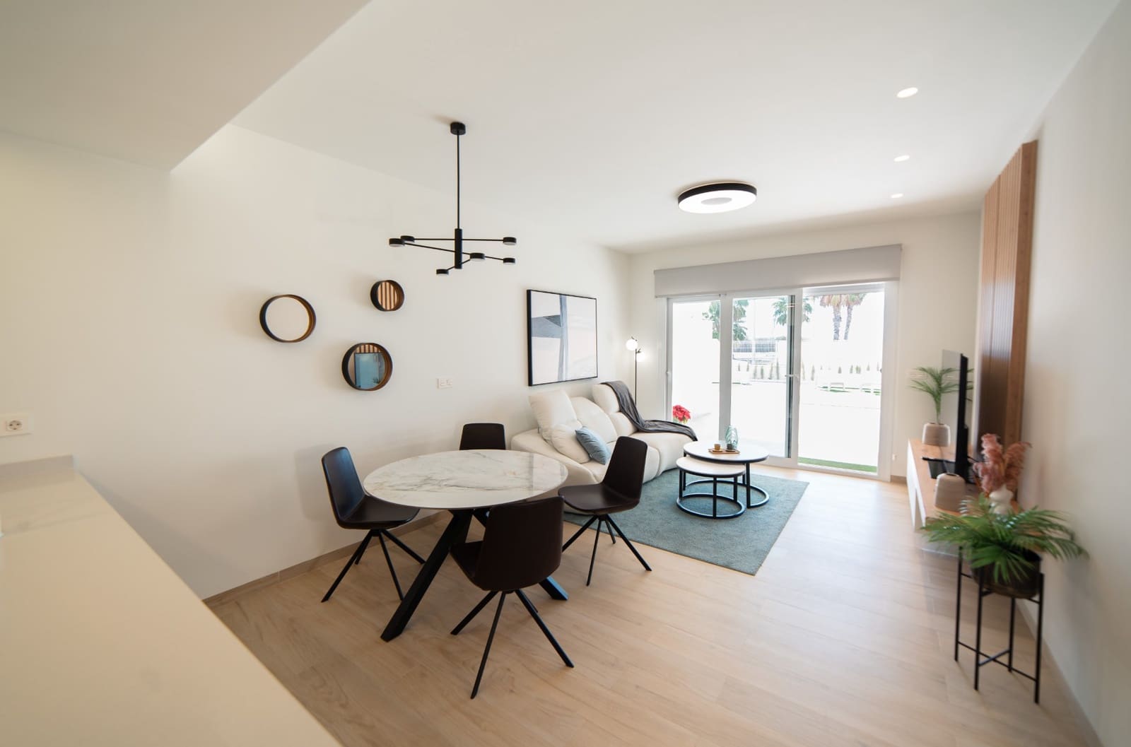 2 bedroom Apartment for sale in El Raso with pool garage - € 294,000 (Ref: 7376313)