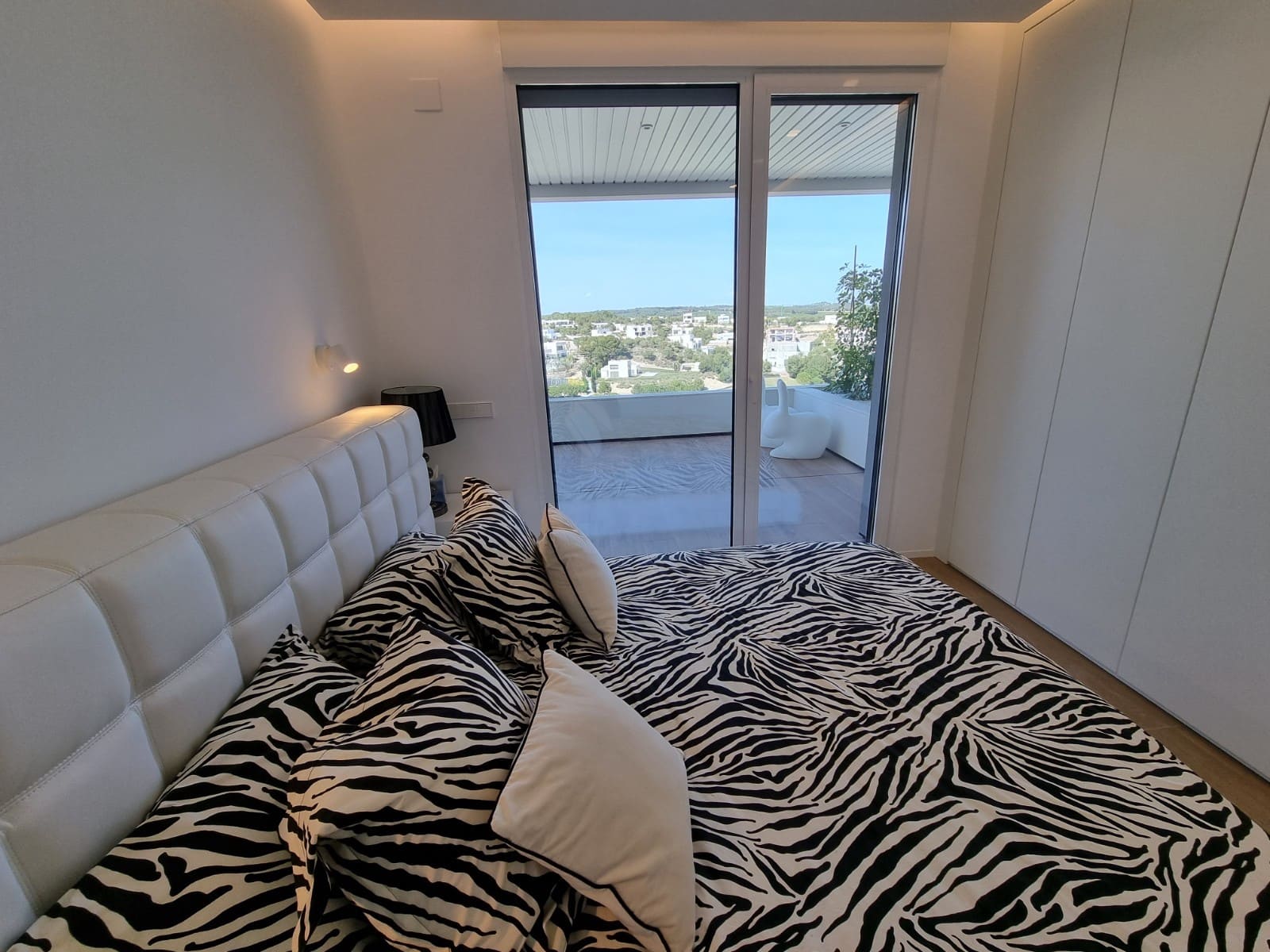 3 slaapkamer Appartement te koop in Las Colinas Golf met zwembad - € 829.000 (Ref: 7509435)