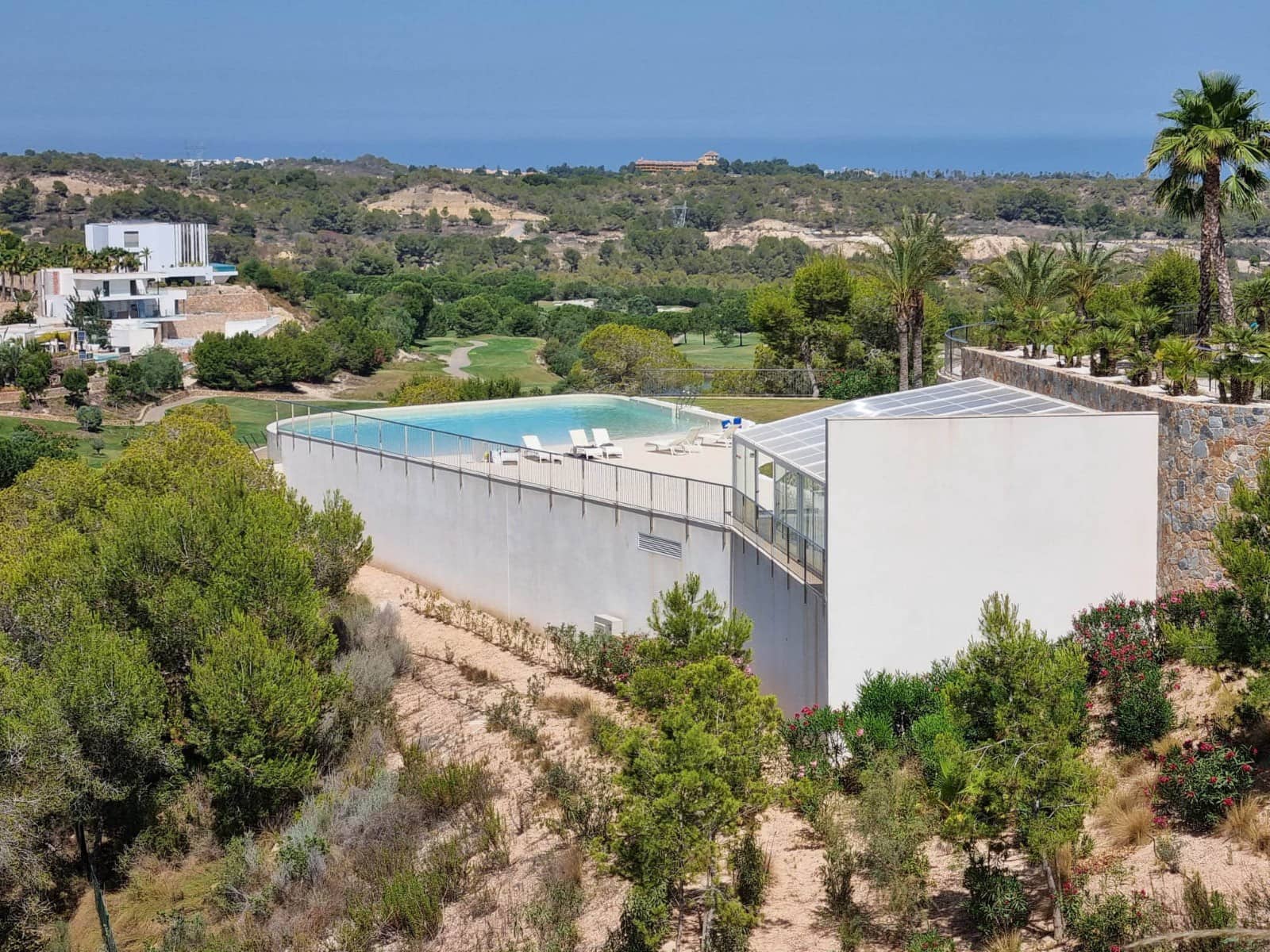 3 slaapkamer Appartement te koop in Las Colinas Golf met zwembad - € 829.000 (Ref: 7509435)