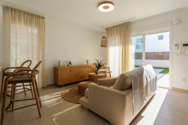 Chalet de 3 habitaciones en Pilar de la Horadada ciudad, Pilar de la Horadada en venta con piscina - 469.000 € (Ref: 7527351)