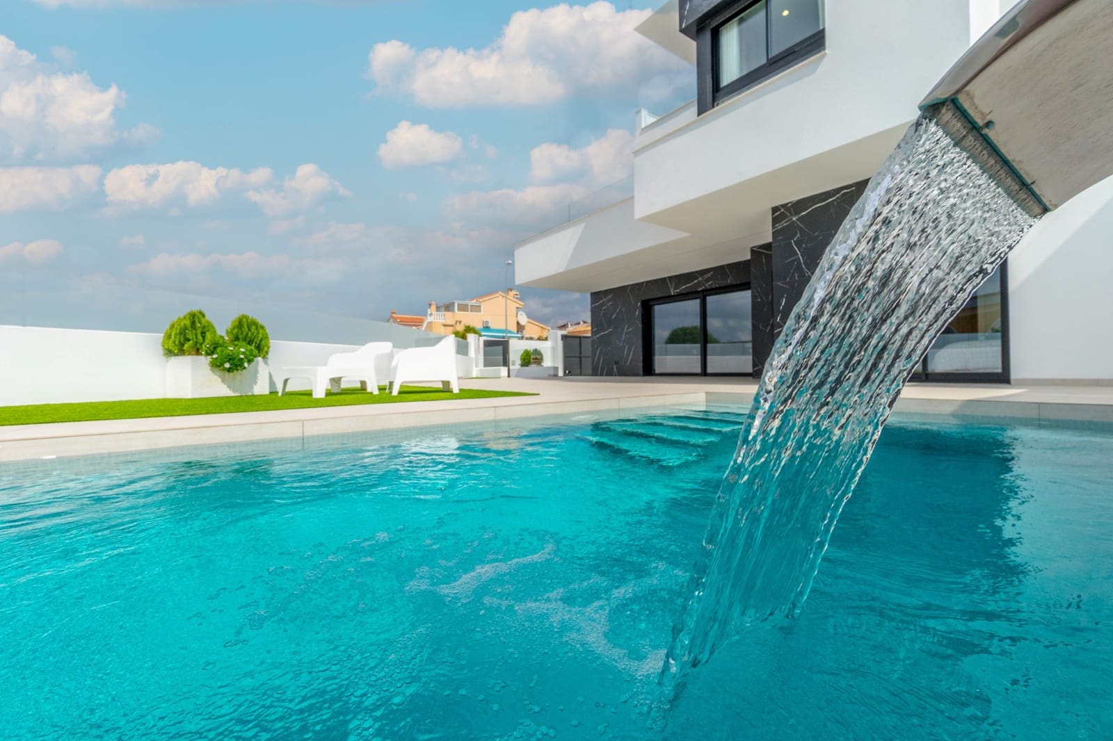 3 bedroom Villa for sale in Rojales with pool - € 549,000 (Ref: 7539047)