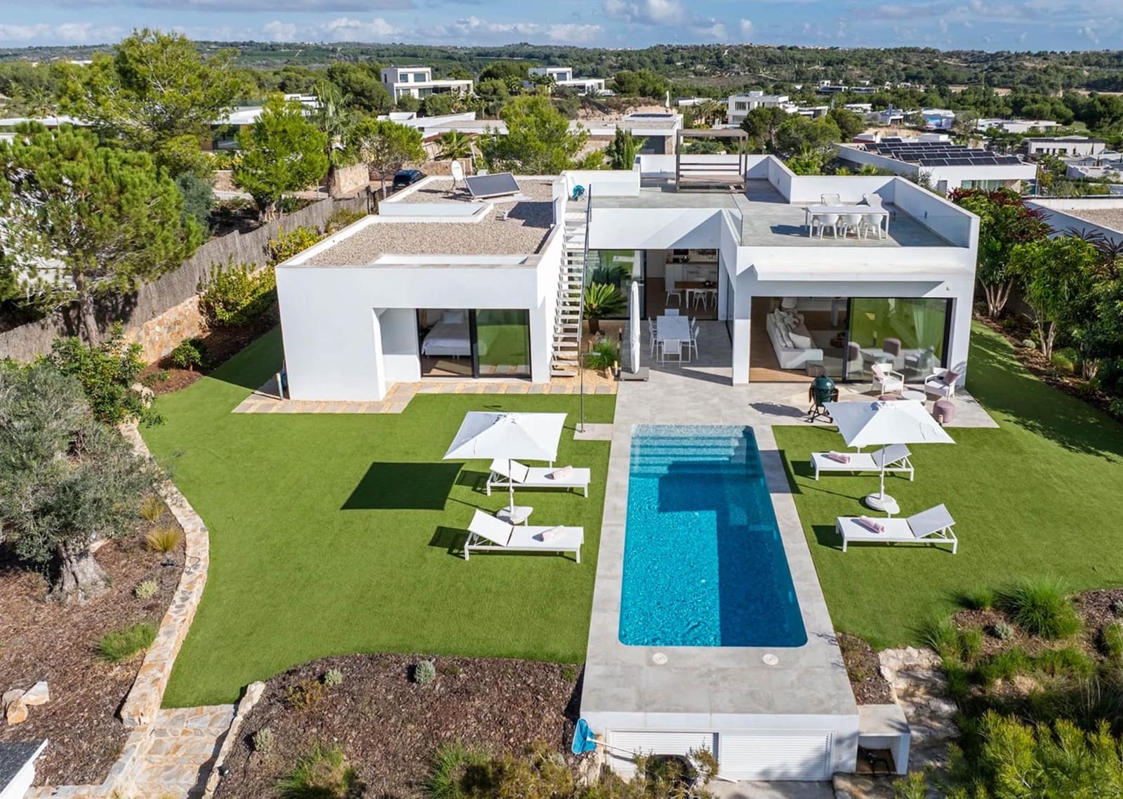 3 sovrum Villa till salu i Las Colinas Golf med pool - 1 895 000 € (Ref: 7574548)