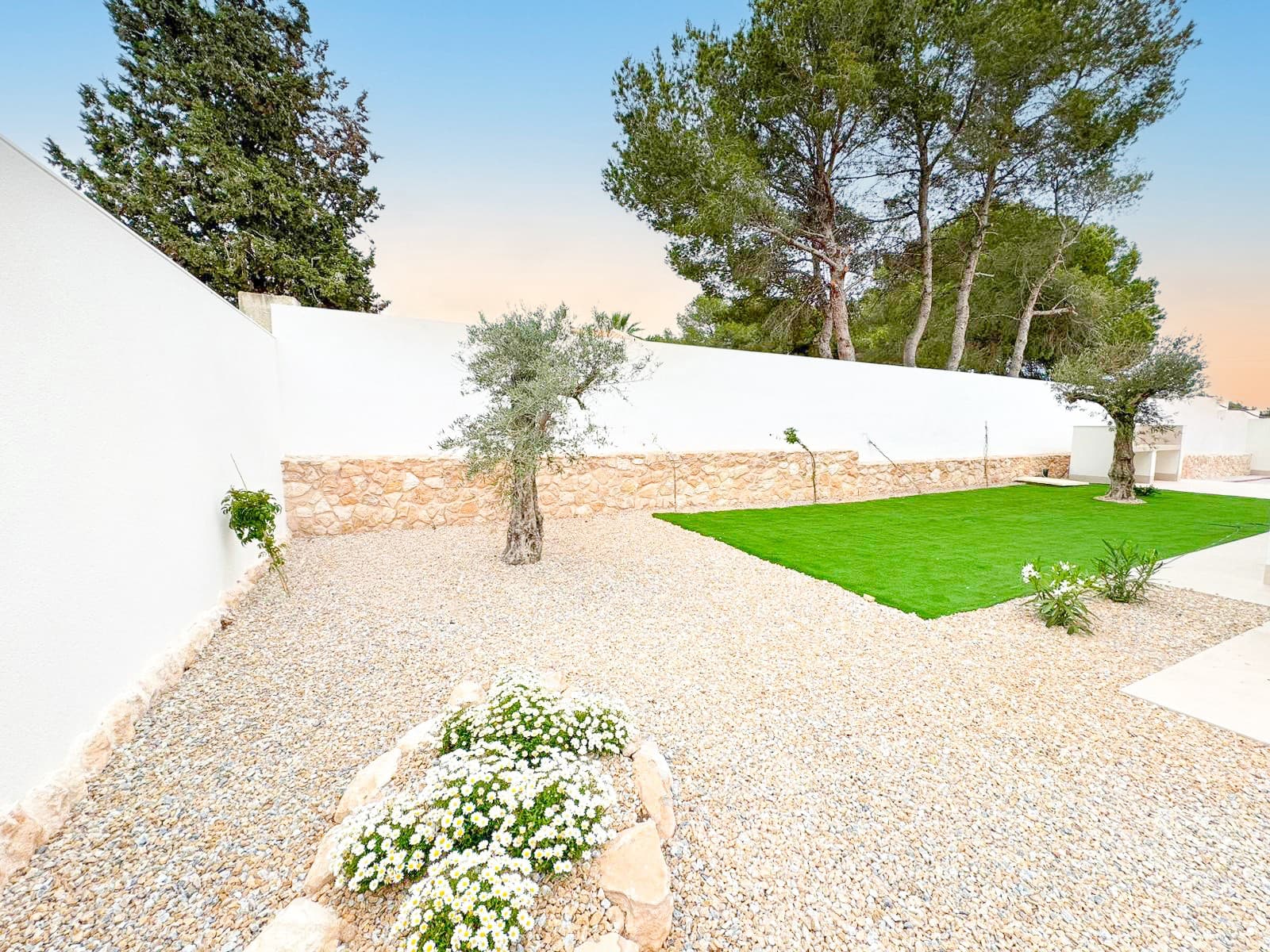 3 chambre Villa/Maison à vendre à Cabo Roig avec piscine - 760 000 € (Ref: 7603546)