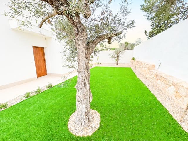 3 Zimmer Villa zu verkaufen in Cabo Roig, Orihuela mit Pool - 760.000 € (Ref: 7603546)