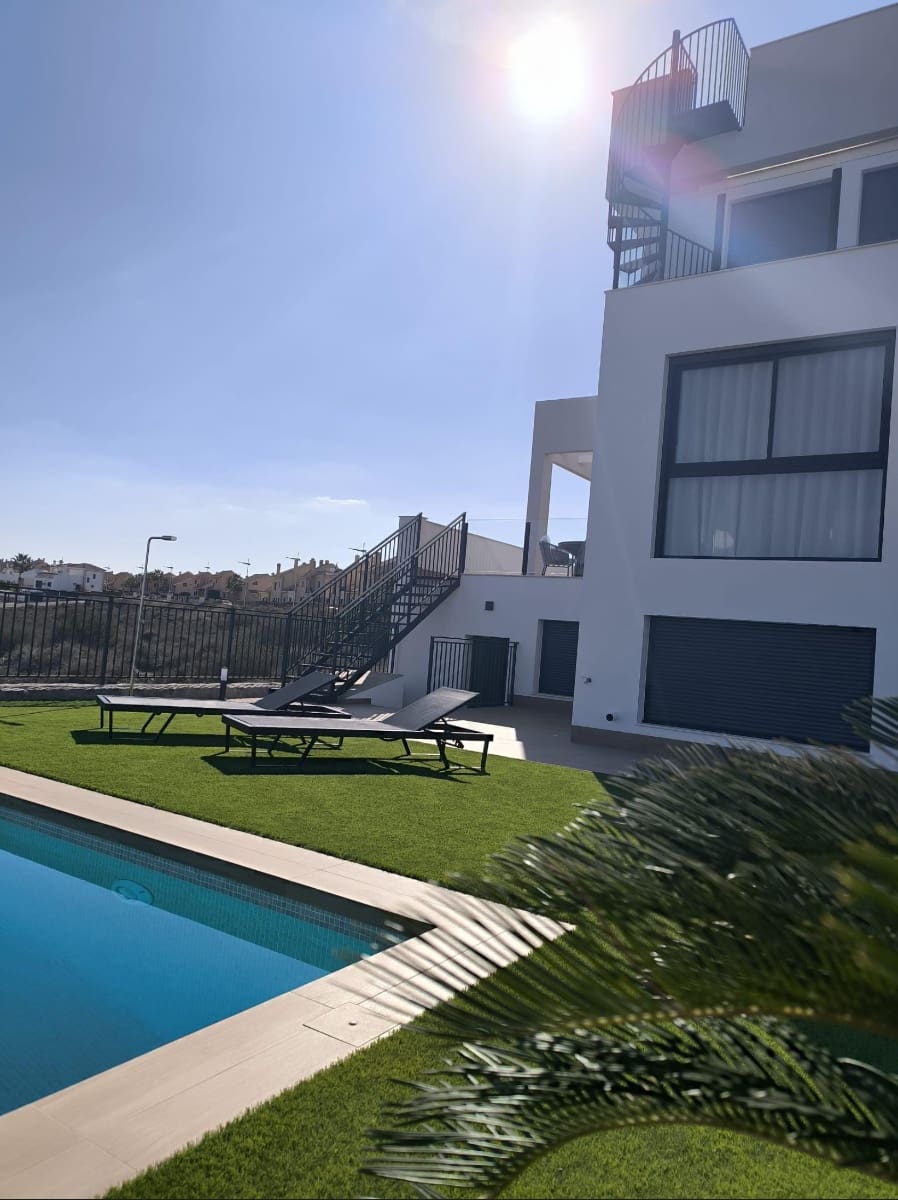 2 bedroom Villa for sale in Algorfa with pool garage - € 465,000 (Ref: 7668595)