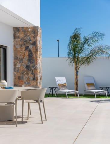 Chalet de 3 habitaciones en Las Lomas de Rame - Bahía Bella, Los Alcázares en venta con piscina garaje - 579.900 € (Ref: 7680760)