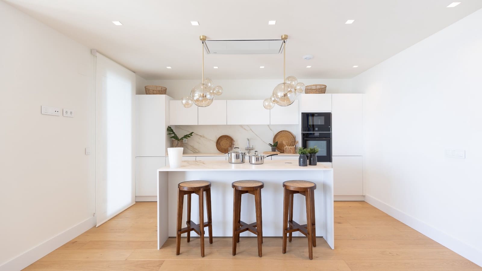 3 soverom Leilighet til salgs i Benidorm med svømmebasseng garasje - € 1 100 000 (Ref: 7710324)