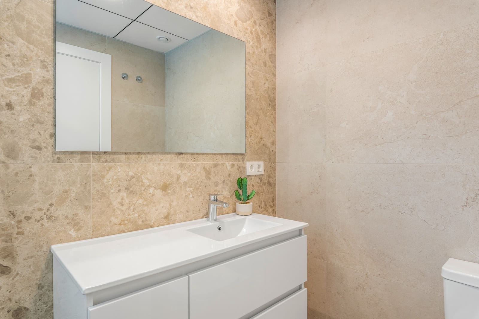 3 bedroom Villa for sale in Los Alcazares with pool - € 399,900 (Ref: 7720976)