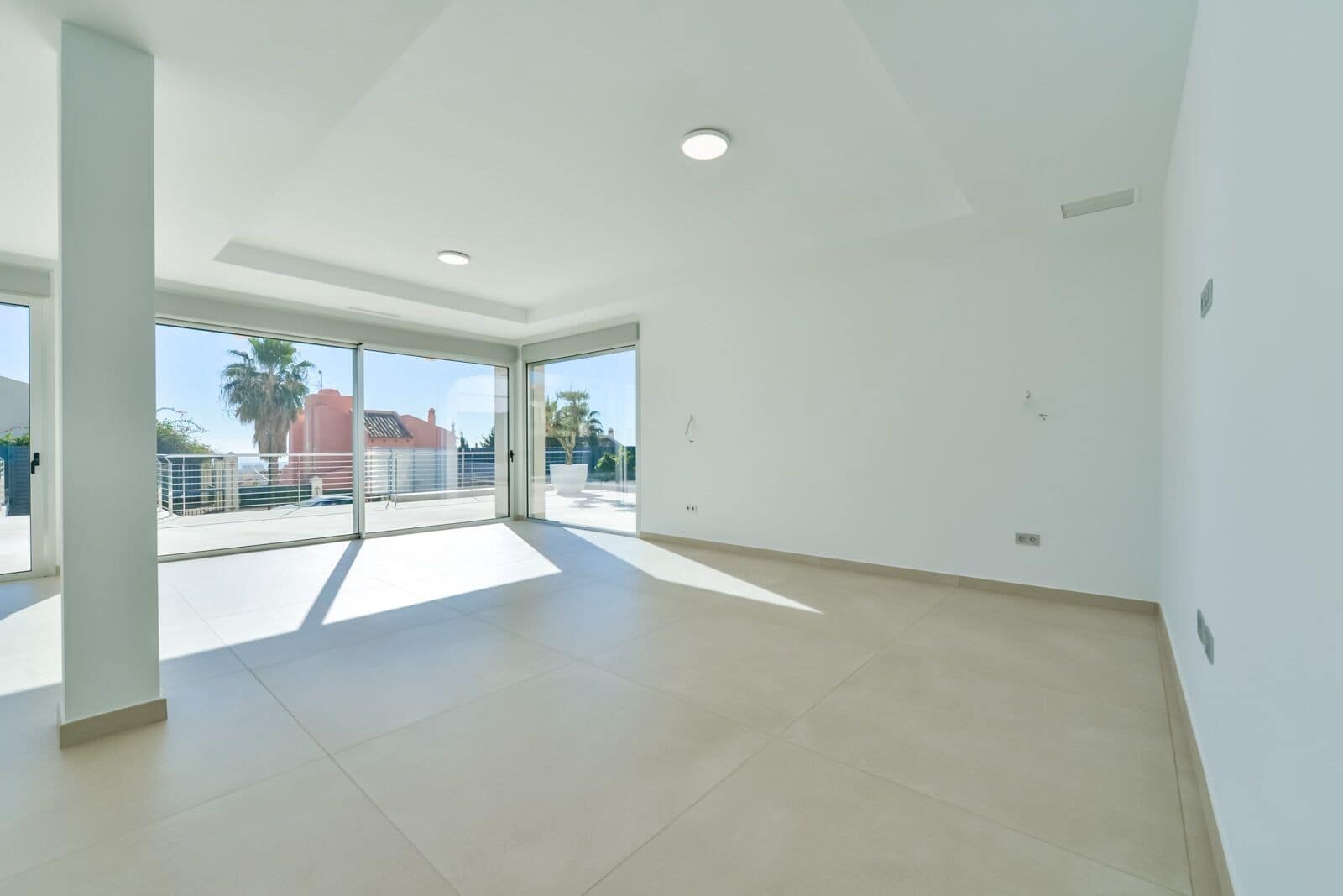4 bedroom Villa for sale in Finestrat with pool garage - € 1,750,000 (Ref: 7736522)