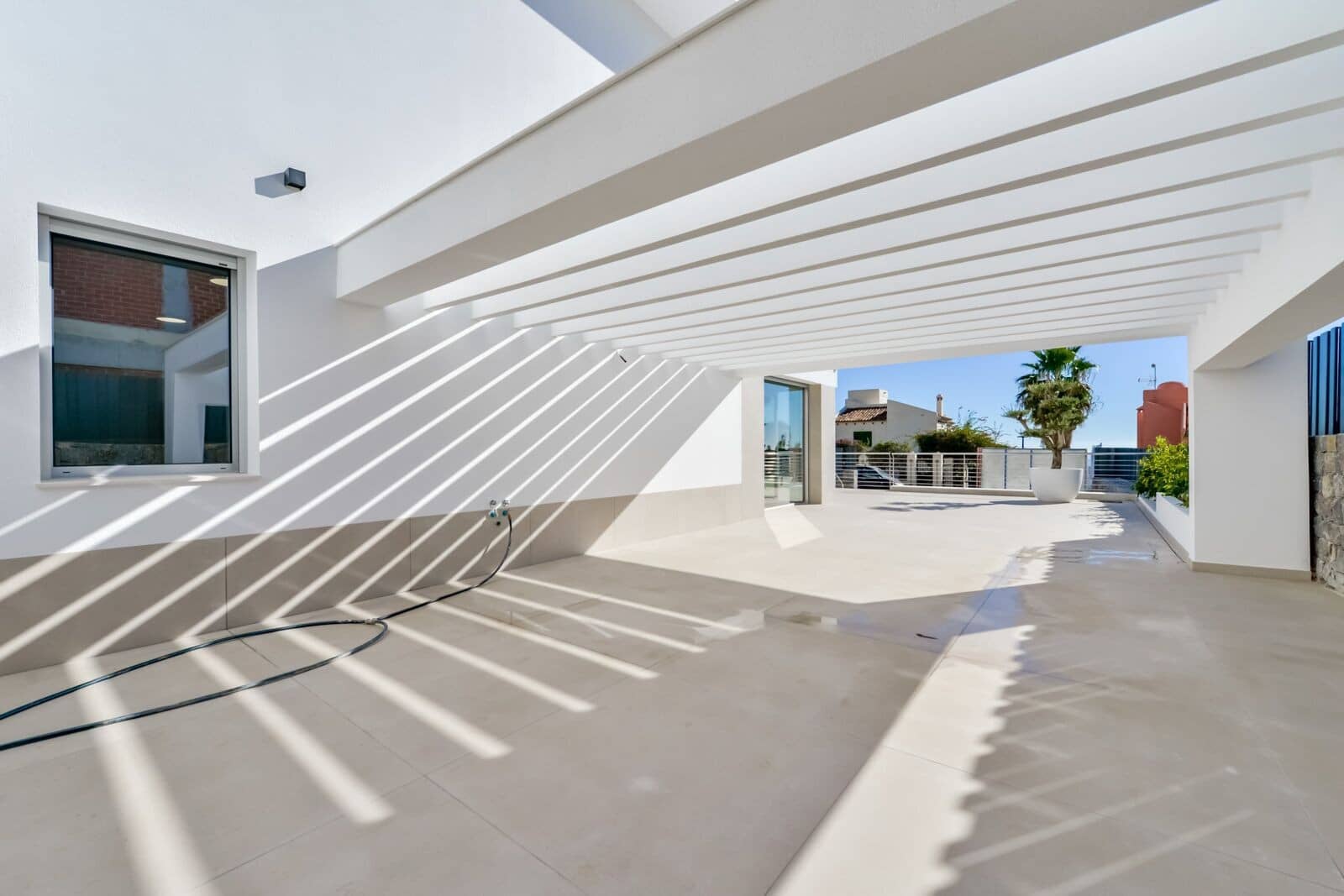 4 bedroom Villa for sale in Finestrat with pool garage - € 1,750,000 (Ref: 7736522)