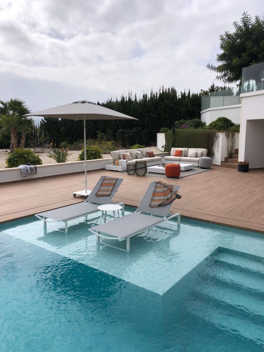 5 bedroom Villa for sale in Altea with pool garage - € 2,250,000 (Ref: 7856957)