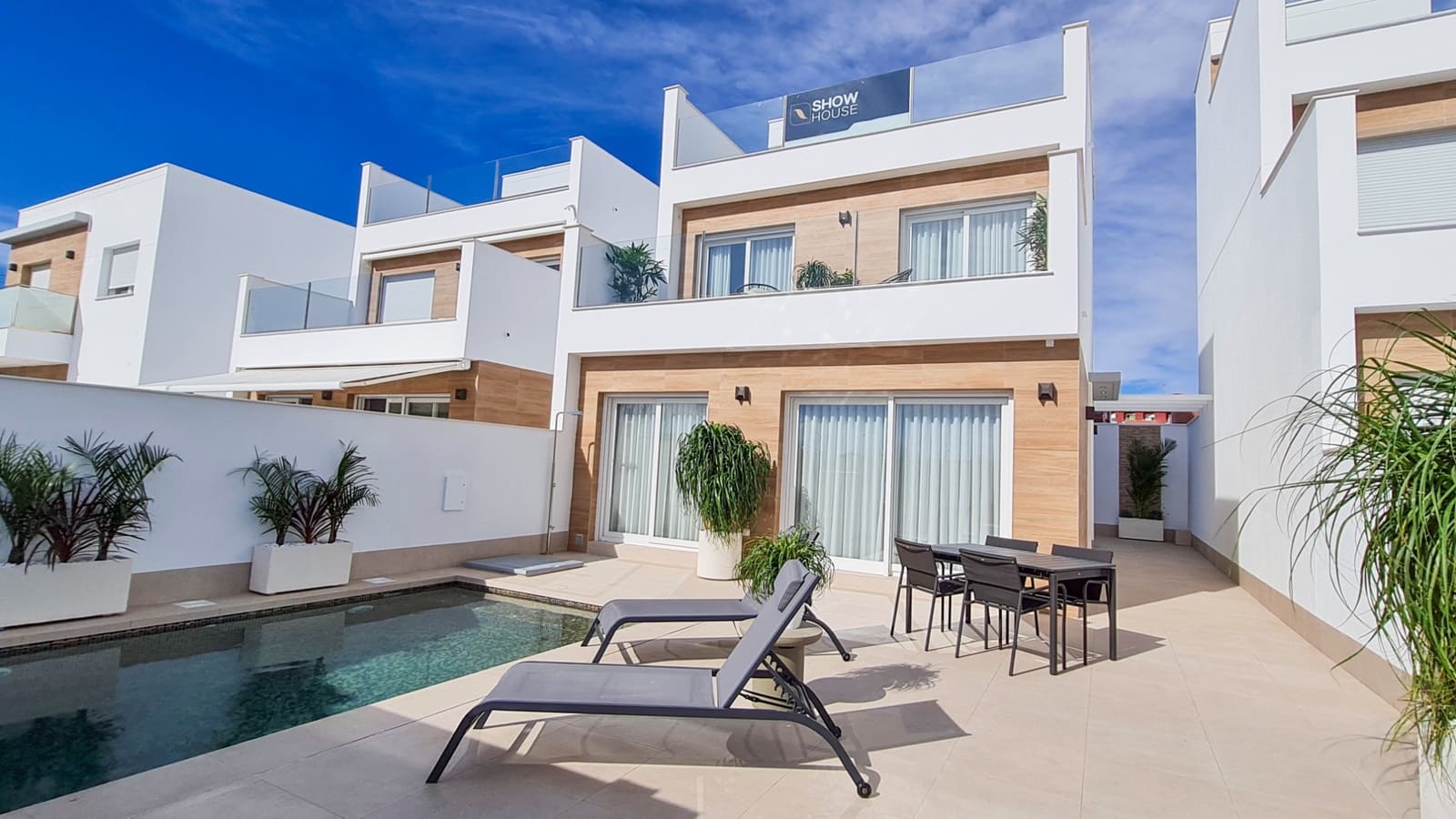 3 soveværelse Villa til salg i San Pedro del Pinatar med swimmingpool - € 375.000 (Ref: 7928653)