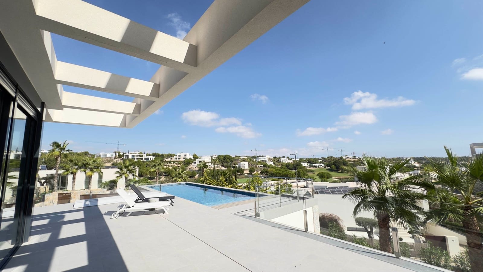 4 Zimmer Villa zu verkaufen in Las Colinas Golf mit Pool - 2.195.000 € (Ref: 8007186)