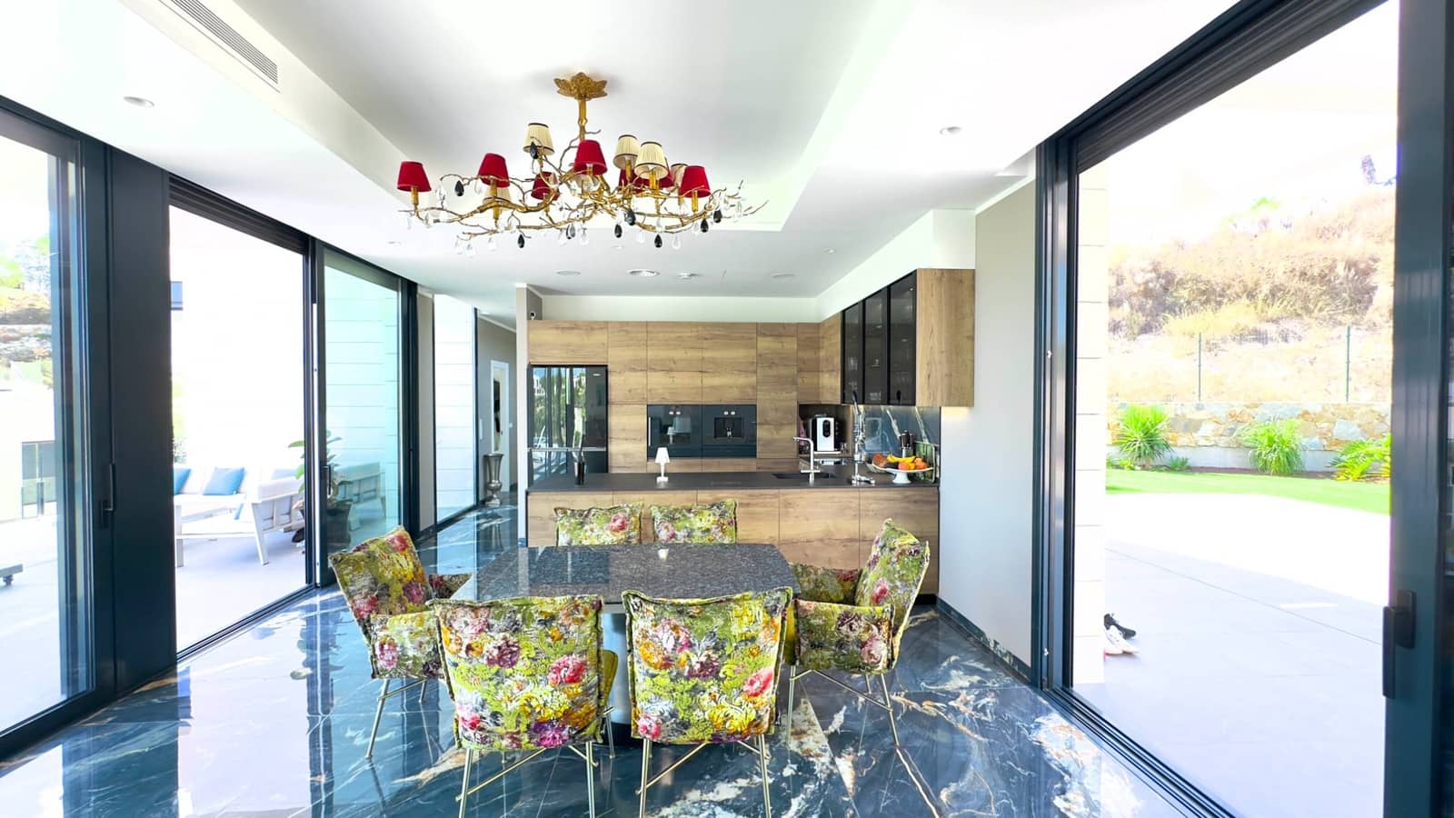 4 Zimmer Villa zu verkaufen in Las Colinas Golf mit Pool - 2.195.000 € (Ref: 8007186)