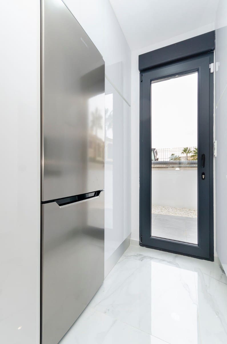 3 bedroom Villa for sale in Torrevieja with pool - € 409,000 (Ref: 8067513)