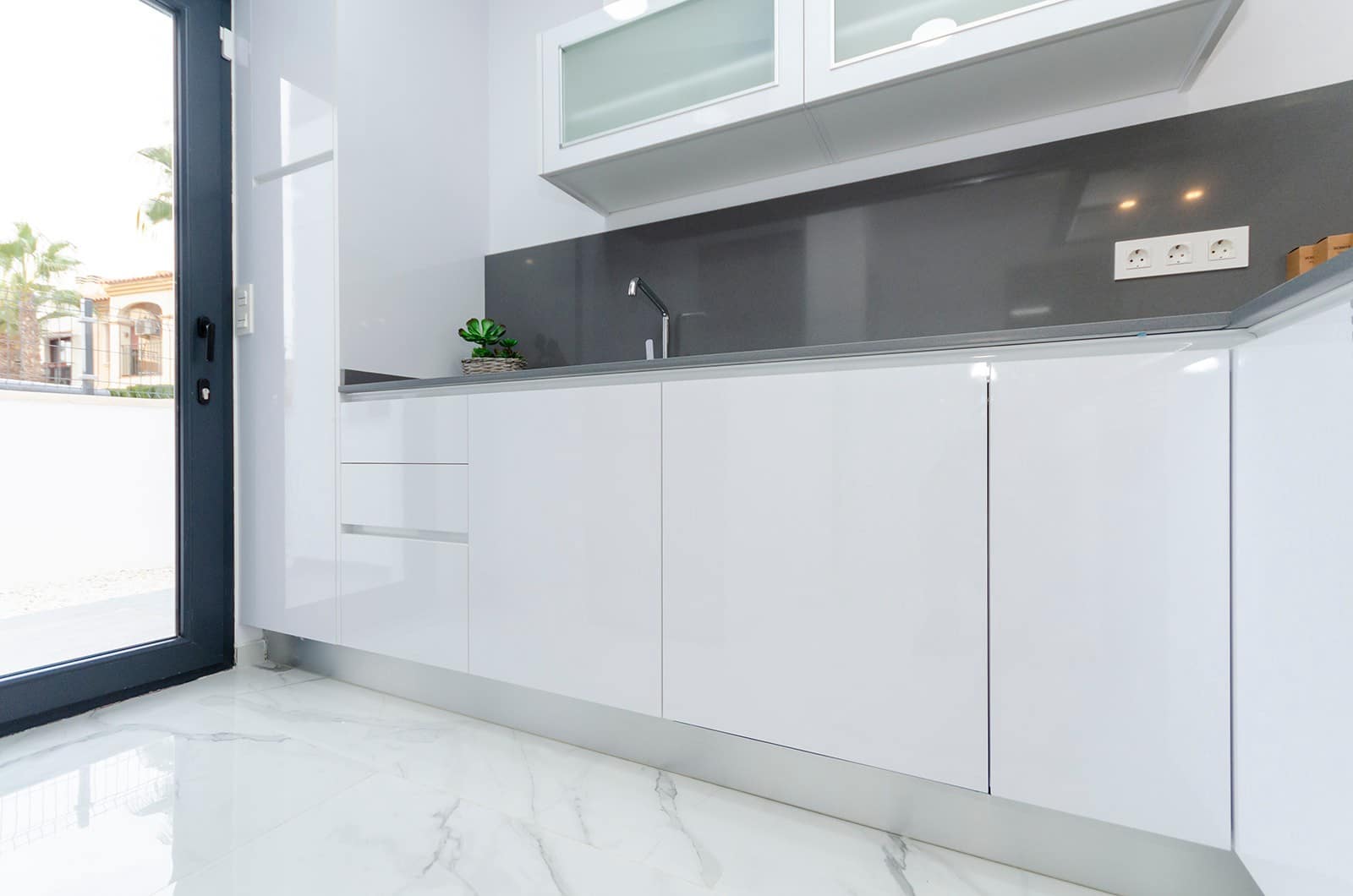 3 bedroom Villa for sale in Torrevieja with pool - € 409,000 (Ref: 8067513)