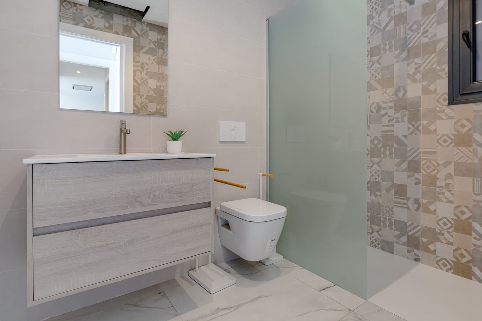 2 chambre Penthouse à vendre à Guardamar del Segura avec piscine garage - 449 000 € (Ref: 8173707)