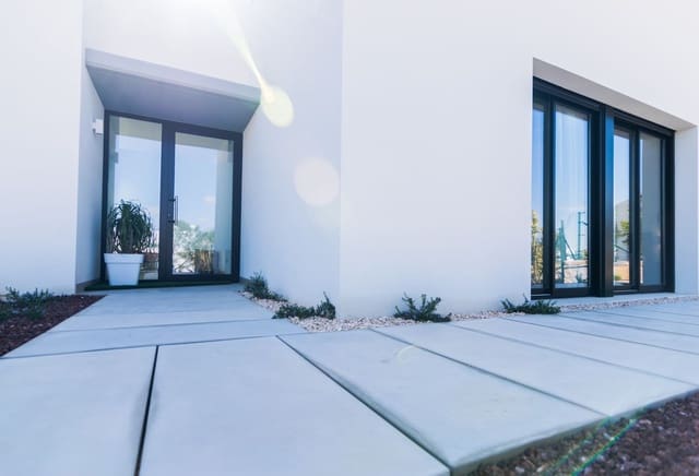 4 chambre Villa/Maison à vendre à Las Colinas Golf, Orihuela avec piscine - 1 200 000 € (Ref: 8216038)