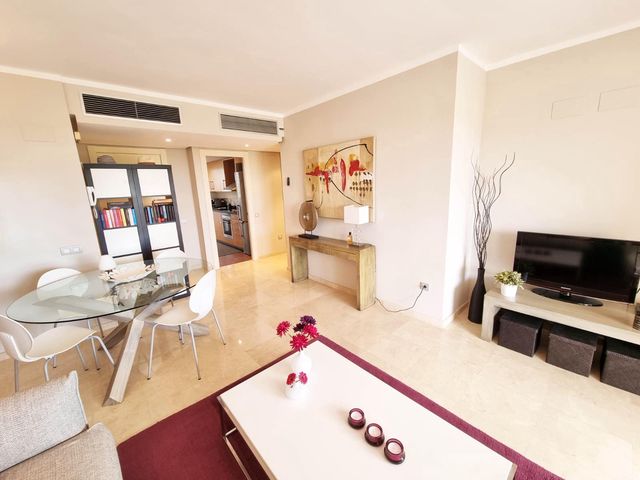 2 soveværelse Lejlighed til leje i Las Colinas Golf, Orihuela med swimmingpool garage - € 1.600 (Ref: 8252007)