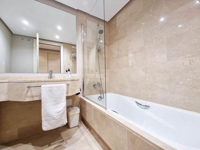 2 soveværelse Lejlighed til leje i Las Colinas Golf, Orihuela med swimmingpool garage - € 1.600 (Ref: 8252007)