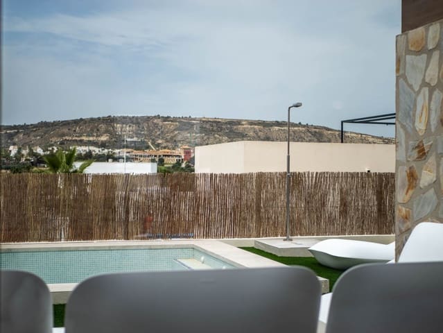 3 bedroom Villa for sale in Algorfa with pool - € 478,000 (Ref: 8364470)