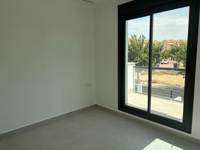 3 soverom Villa til salgs i Los Narejos, Los Alcázares med svømmebasseng garasje - € 659 000 (Ref: 8371946)