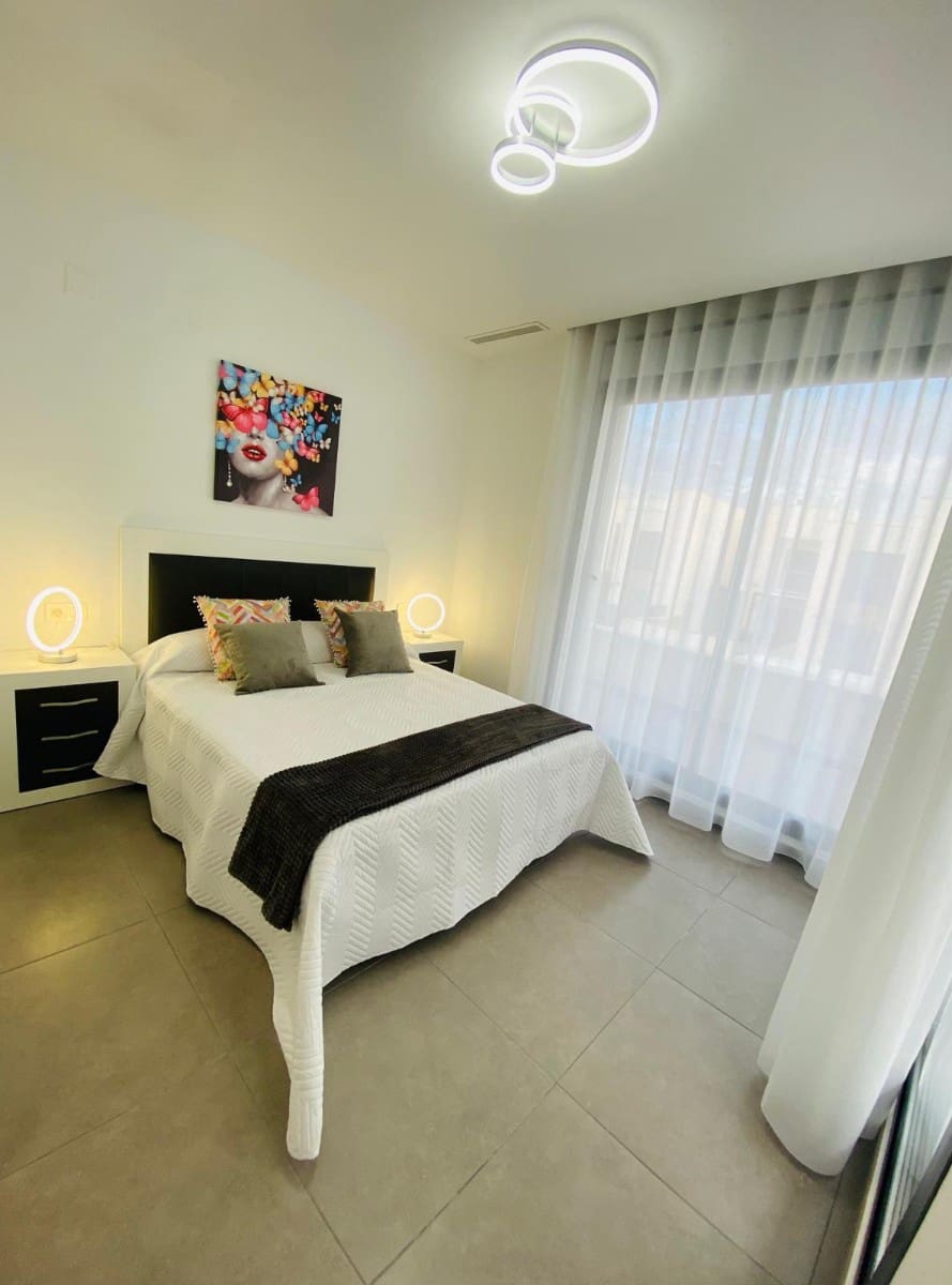 3 bedroom Villa for sale in Rojales with pool - € 355,900 (Ref: 8396026)