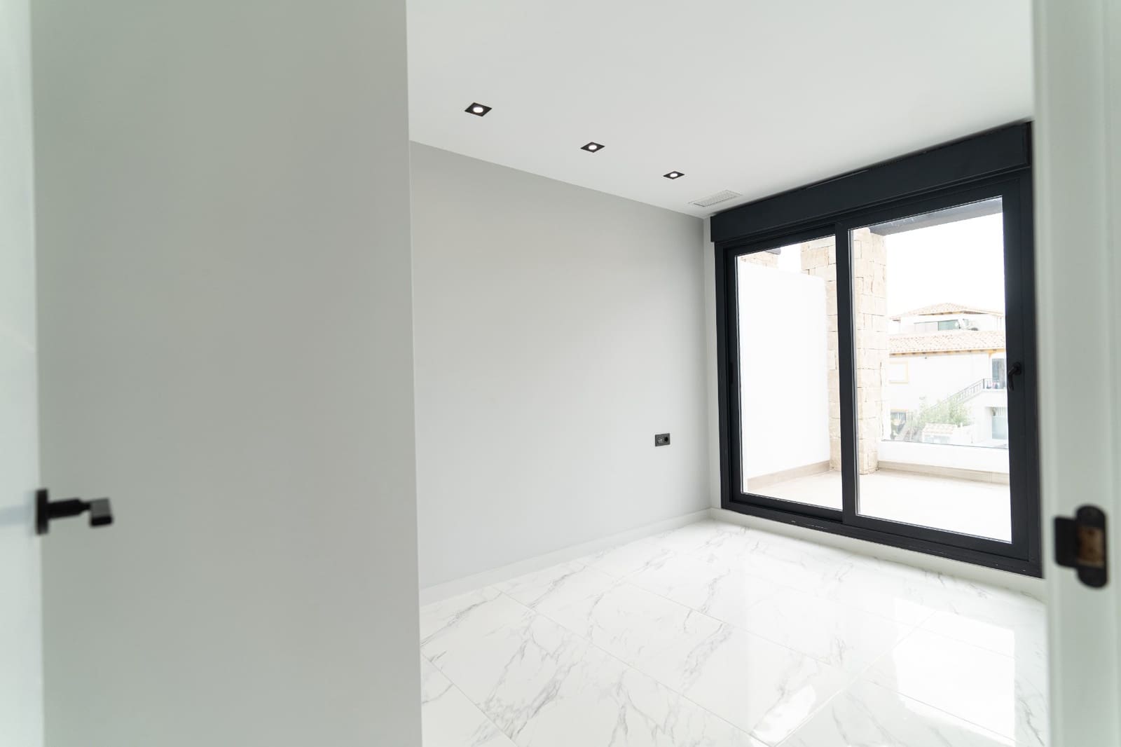 4 makuuhuone Huvila myytävänä paikassa Pilar de la Horadada mukana uima-altaan - 575 000 € (Ref: 8406587)