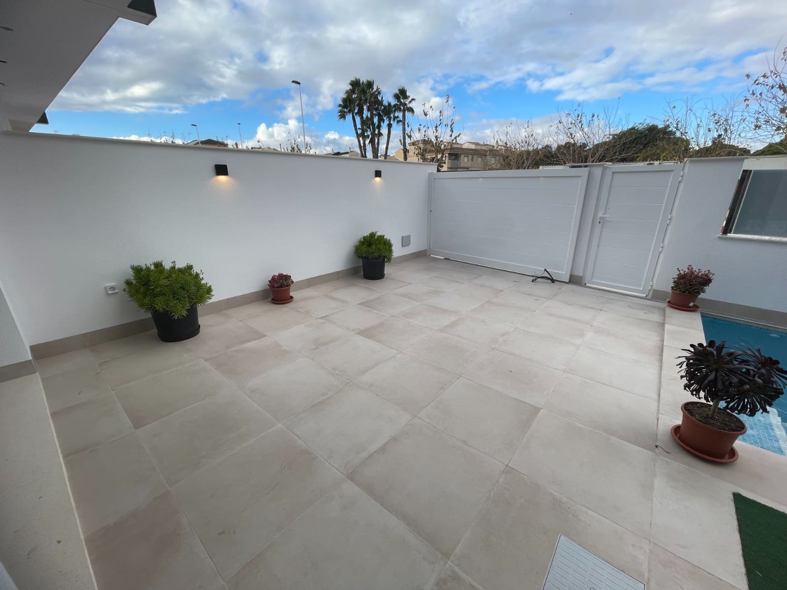 Chalet de 3 habitaciones en San Pedro del Pinatar en venta con piscina - 419.900 € (Ref: 8528520)
