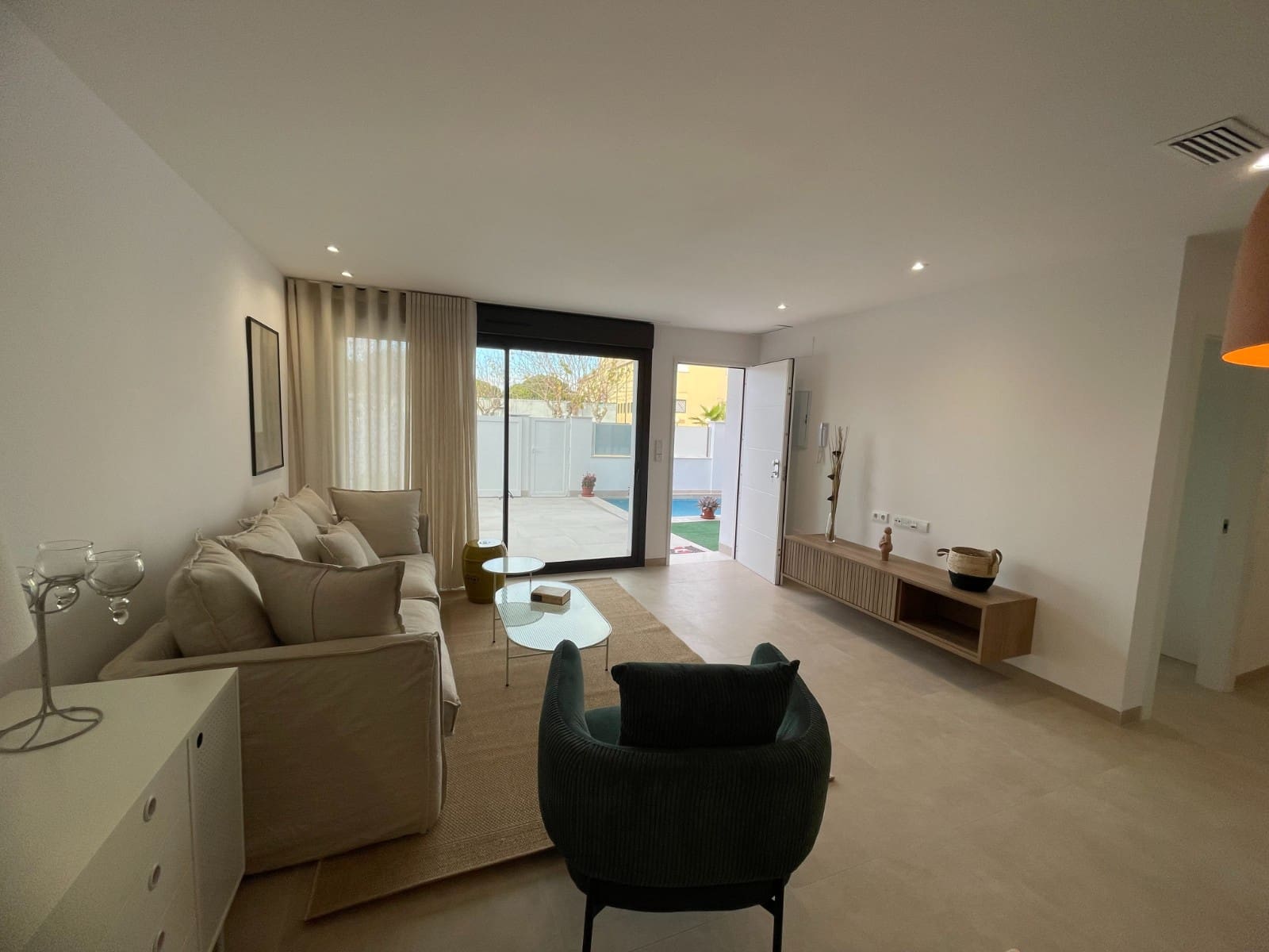 Chalet de 3 habitaciones en San Pedro del Pinatar en venta con piscina - 419.900 € (Ref: 8528520)