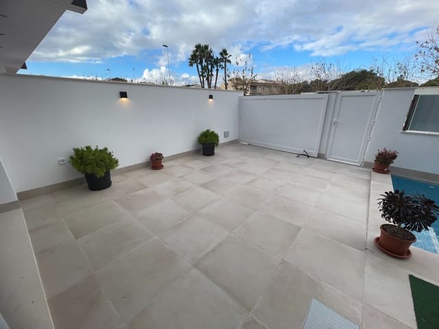 Chalet de 3 habitaciones en Los Peñascos - El Salero - Los Imbernones, San Pedro del Pinatar en venta con piscina - 419.900 € (Ref: 8528520)