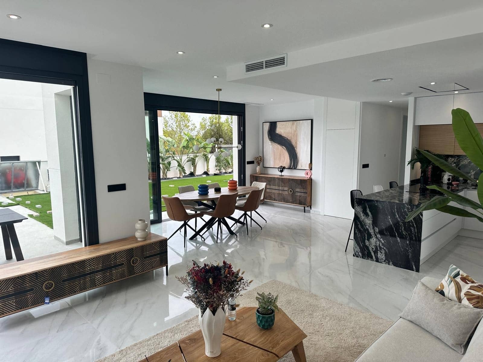 4 bedroom Villa for sale in Finestrat with pool garage - € 1,049,000 (Ref: 8531137)