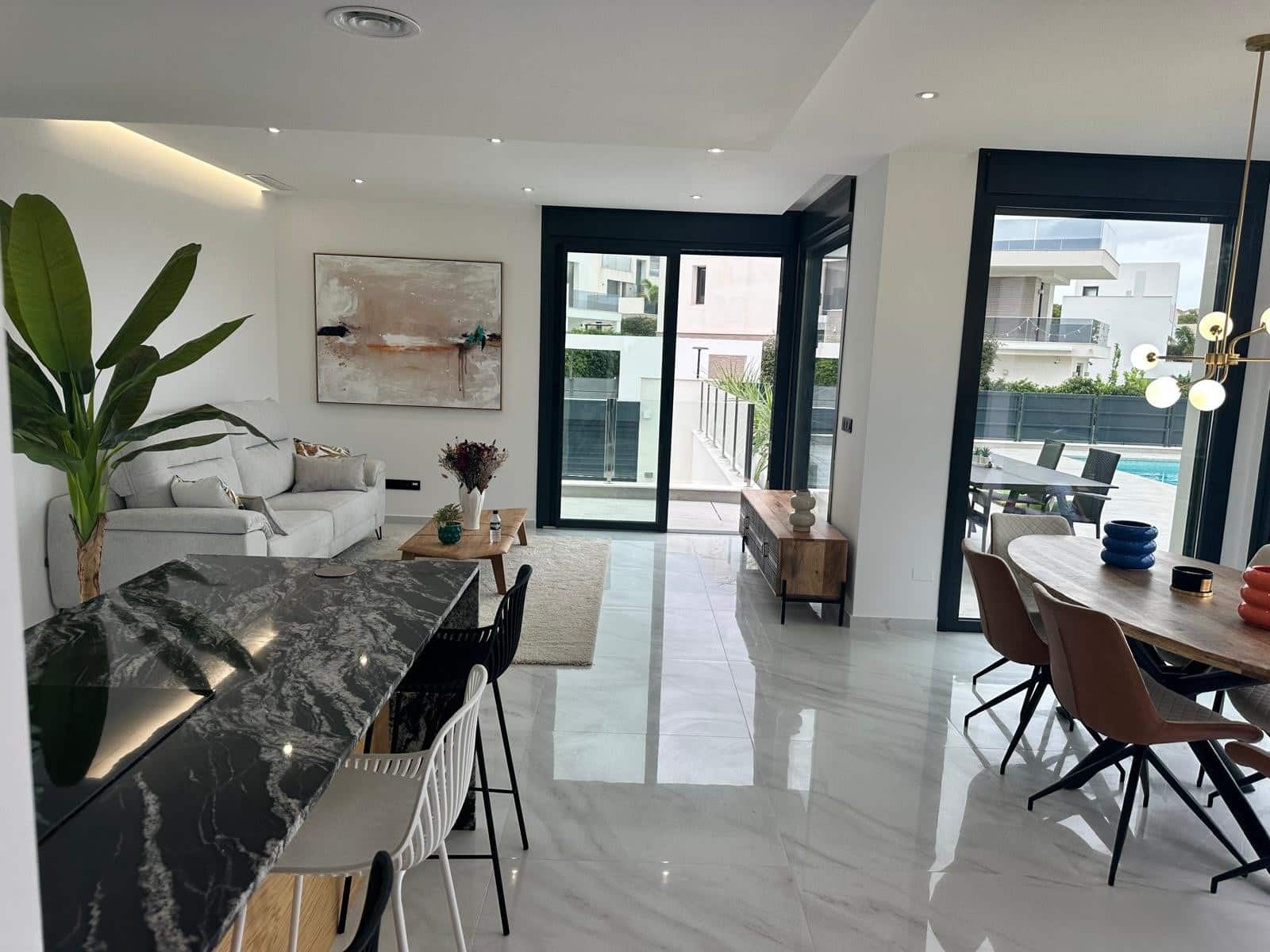 4 bedroom Villa for sale in Finestrat with pool garage - € 1,049,000 (Ref: 8531137)