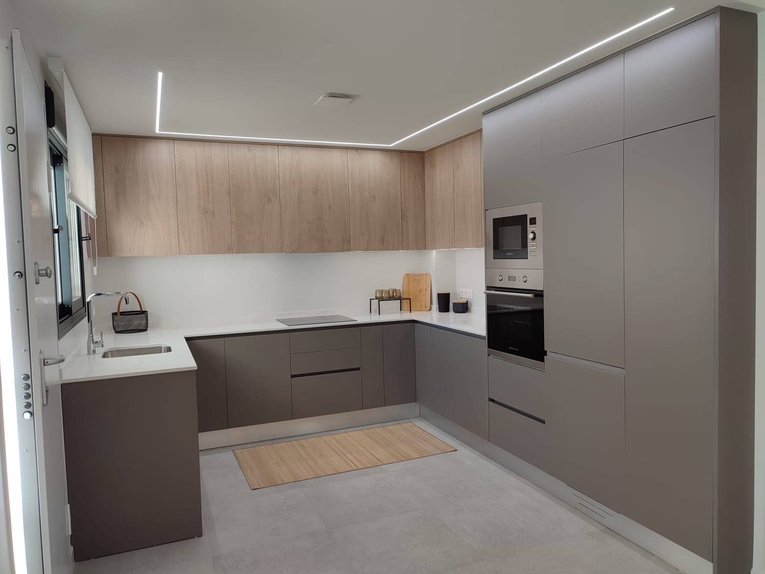 2 bedroom Apartment for sale in Pilar de la Horadada with pool - € 259,900 (Ref: 8535700)