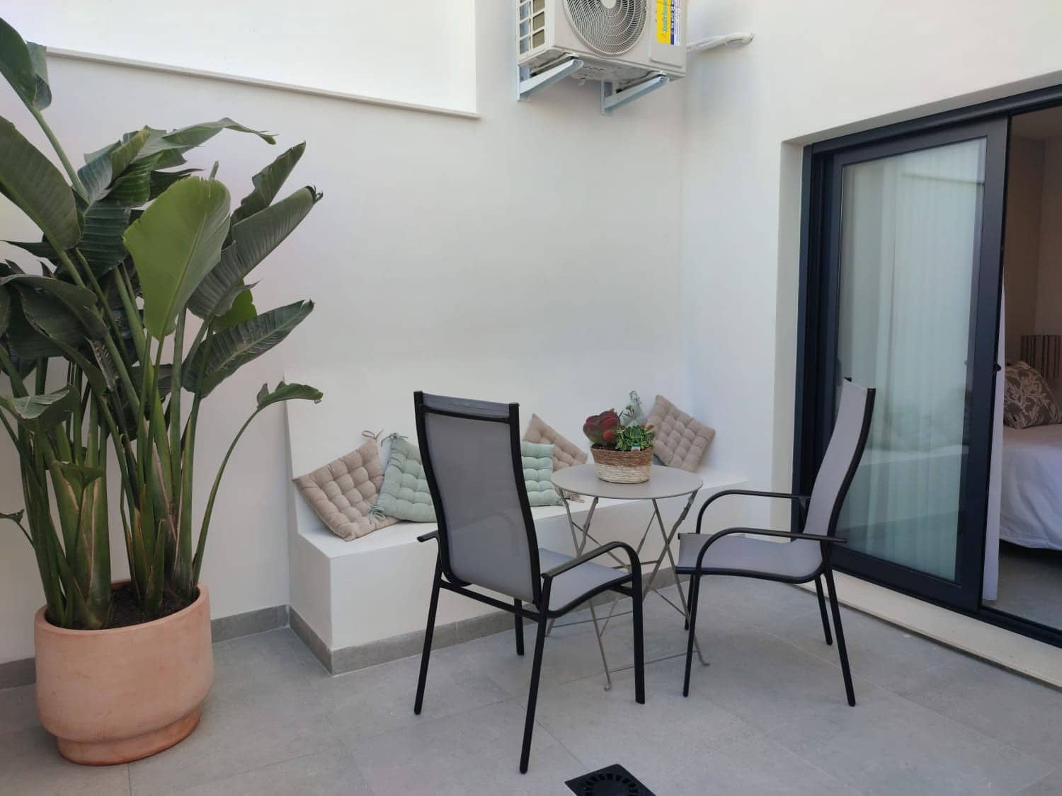 2 bedroom Apartment for sale in Pilar de la Horadada with pool - € 259,900 (Ref: 8535700)