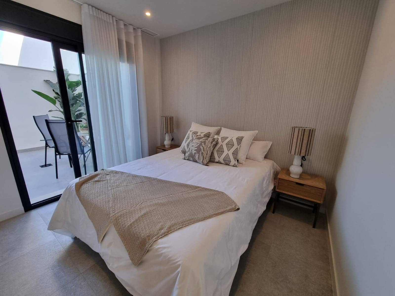 2 bedroom Apartment for sale in Pilar de la Horadada with pool - € 259,900 (Ref: 8535700)