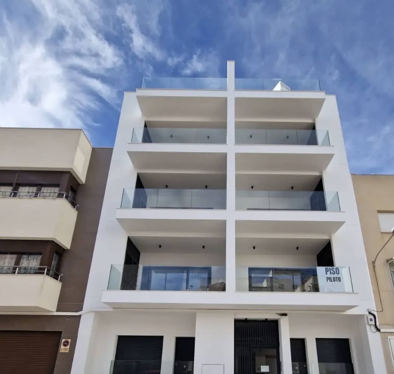 Ático de 3 habitaciones en Guardamar del Segura en venta - 339.500 € (Ref: 8537609)