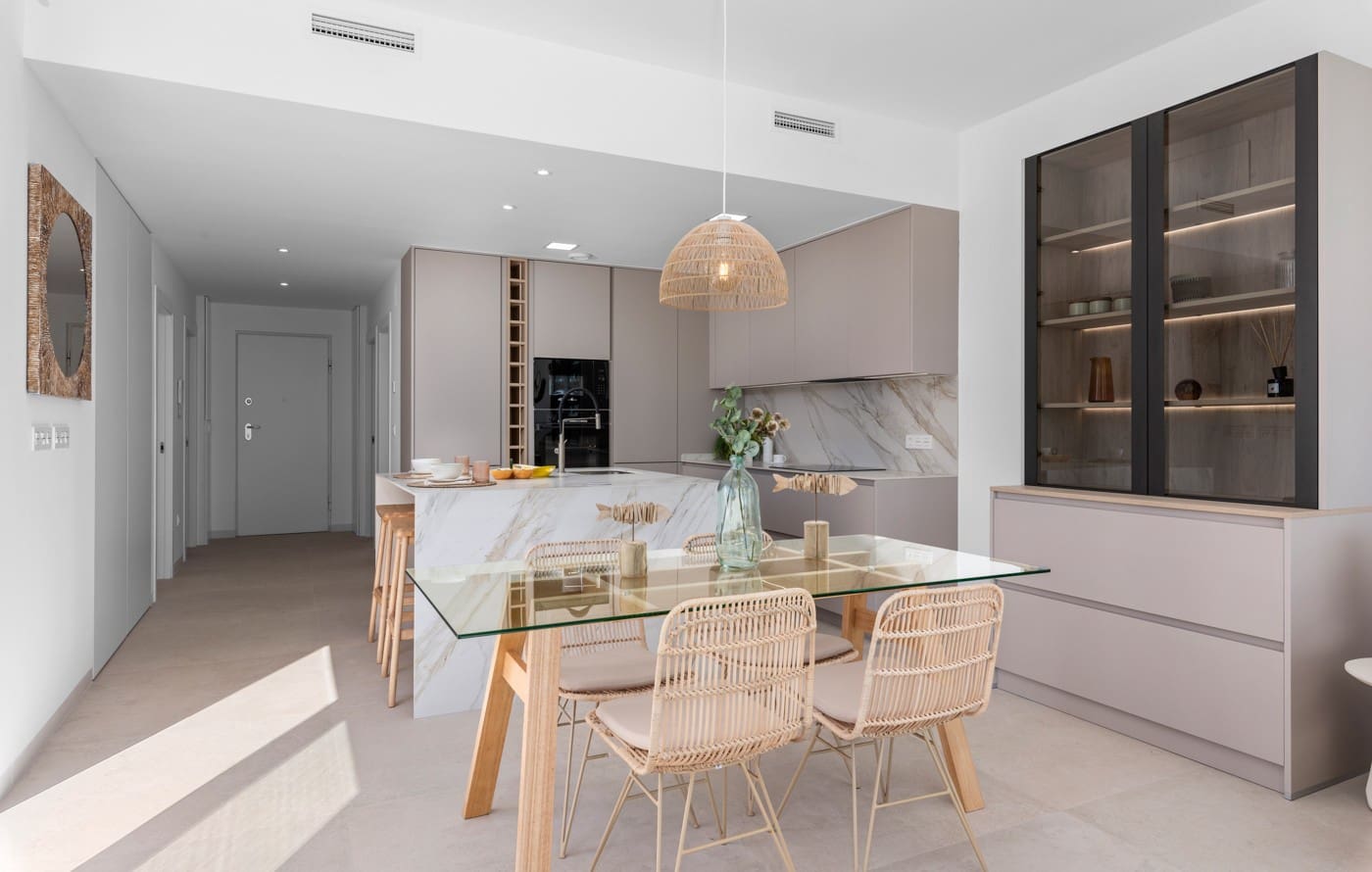 Chalet de 3 habitaciones en Los Alcázares en venta con piscina - 599.000 € (Ref: 8553165)