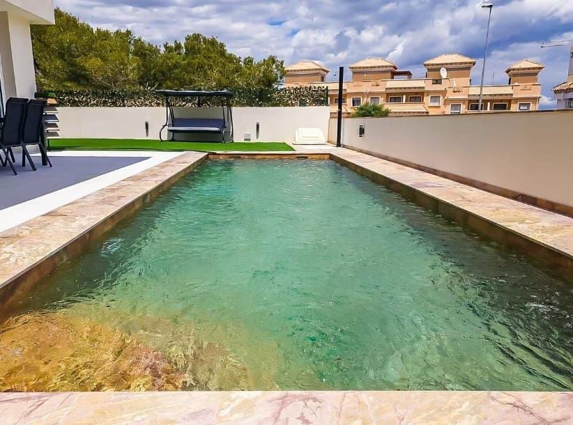 3 camera da letto Villa in vendita in Villamartin con piscina - 575.000 € (Rif: 8640353)