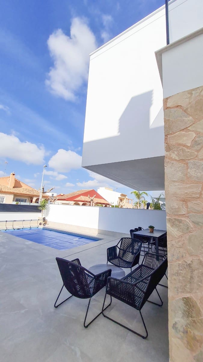 3 bedroom Villa for sale in San Pedro del Pinatar with pool - € 397,000 (Ref: 8661489)