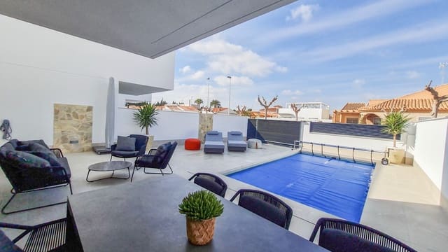 3 Zimmer Villa zu verkaufen in San Pedro del Pinatar ciudad, San Pedro del Pinatar mit Pool - 397.000 € (Ref: 8661489)