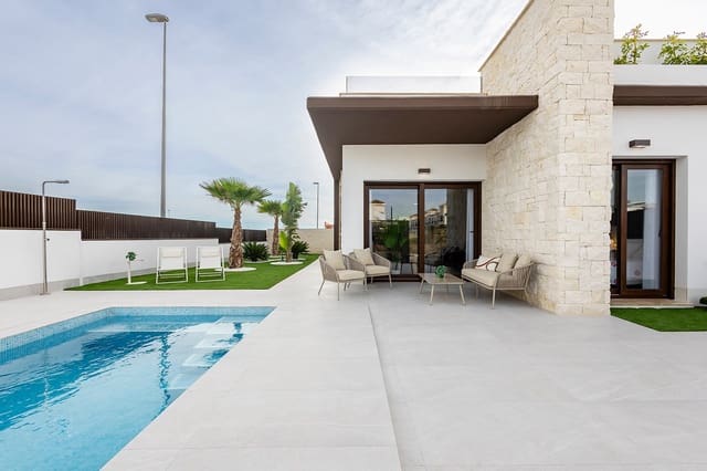 2 bedroom Villa for sale in Los Montesinos with pool - € 345,000 (Ref: 8785705)