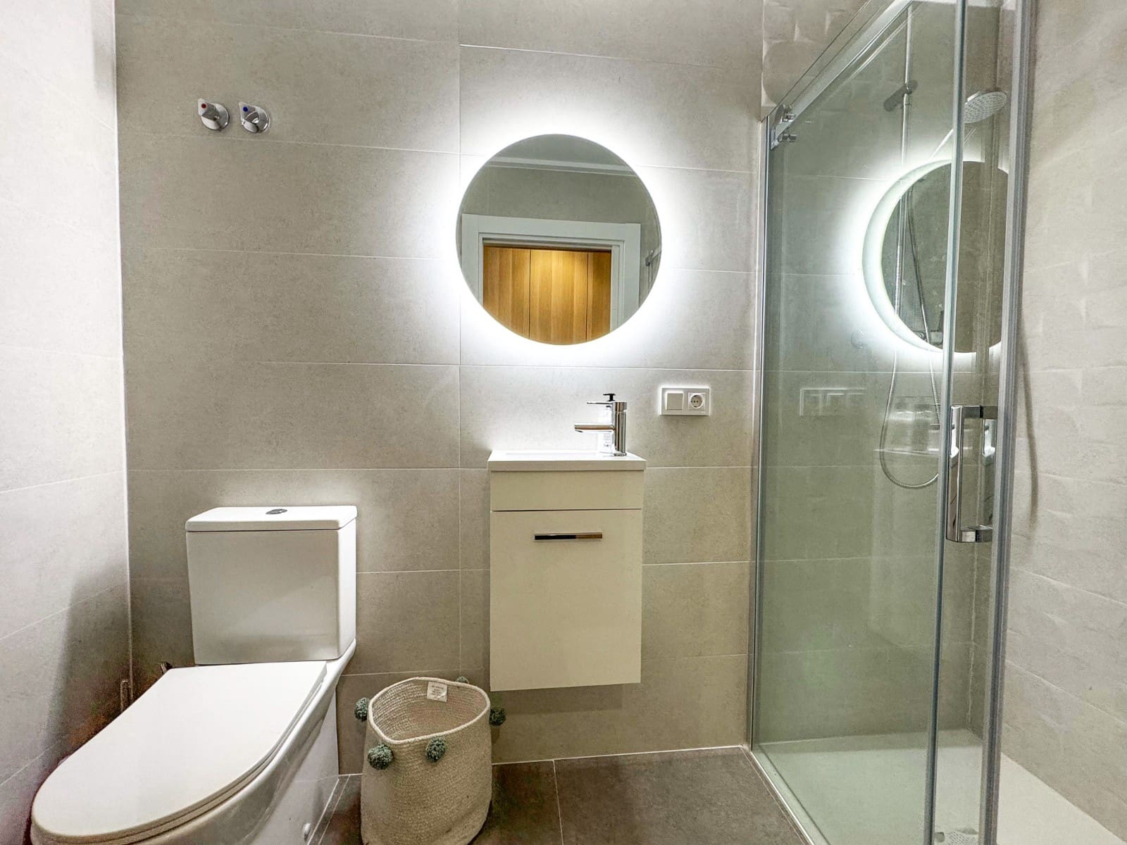 4 quarto Moradia para venda em Las Colinas Golf com piscina - 875 000 € (Ref: 8786125)