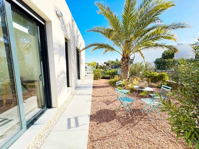 4 quarto Moradia para venda em Las Colinas Golf, Orihuela com piscina - 875 000 € (Ref: 8786125)